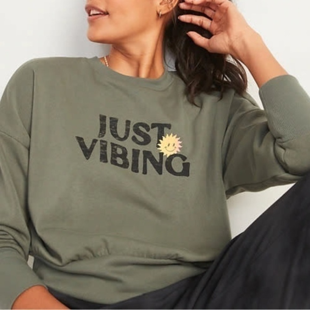 🇪🇸🐠Old Navy Just Vibing cropped sweatshirt lined super soft fleece XS CLEARANCE